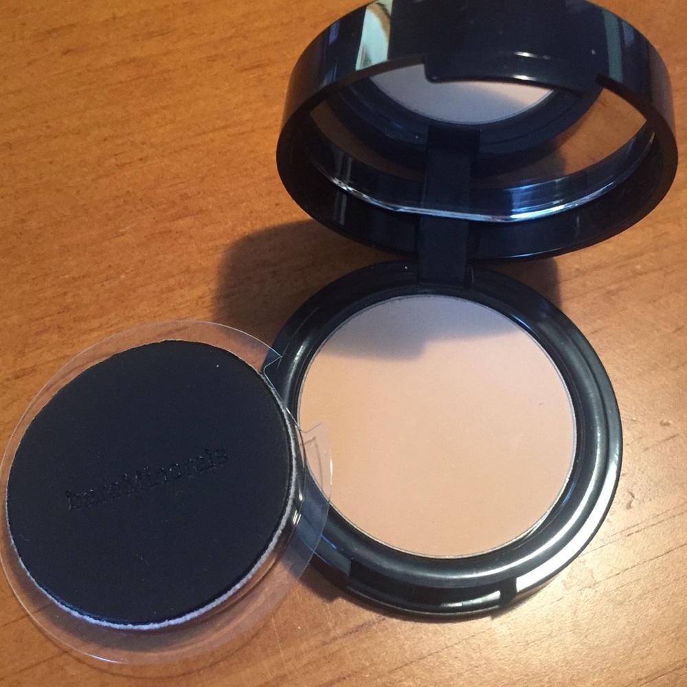 Bareminerals Bareskin Perfecting Veil and Brush - Picture 3 of 7